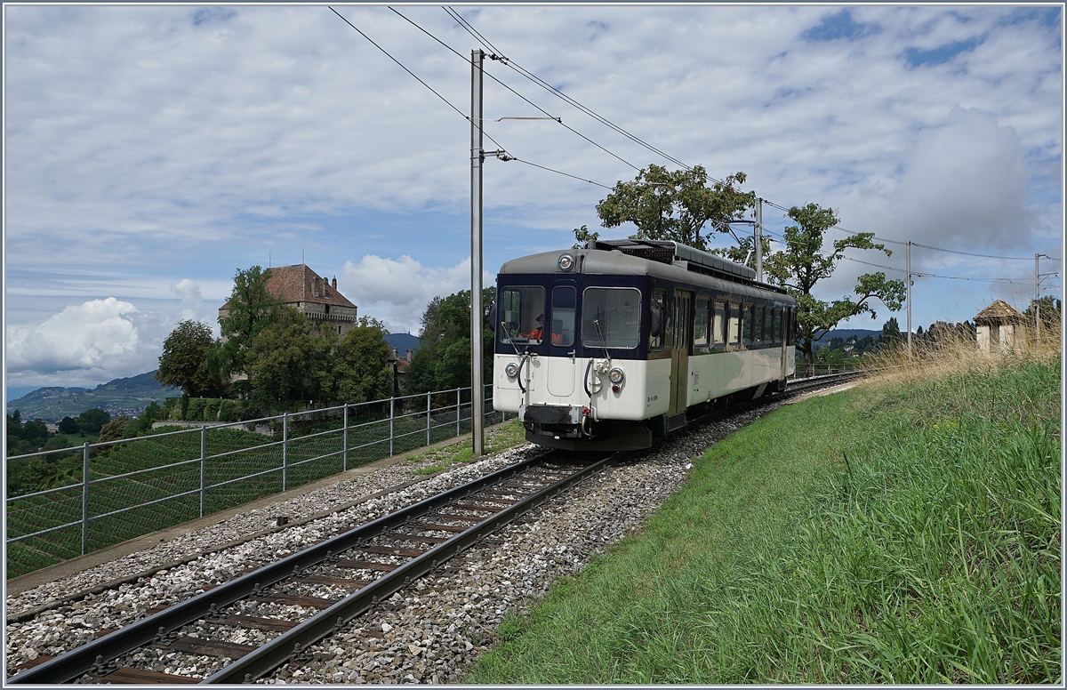 Der MOB Be 4/4 1006 bei einem seiner an der Riviera Vaudoise selten geworden Einsätze im Regionalverkehr bei Châtelard VD. 

12. August 2019