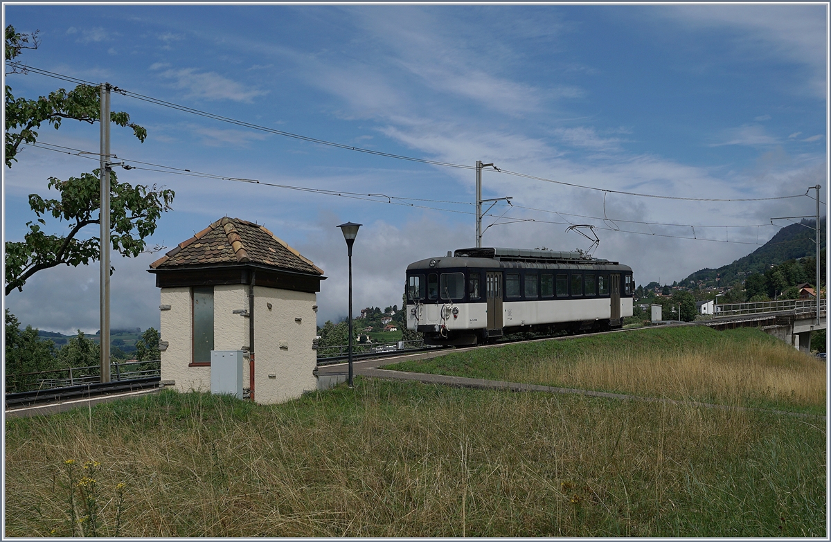 Der MOB Be 4/4 1006 ex  Bipperlisi  bei einem der selten geworden Einsätze im Vorortsverkehr von Montreux bei der Ankunft in Châtelard VD. 

12. August 2019