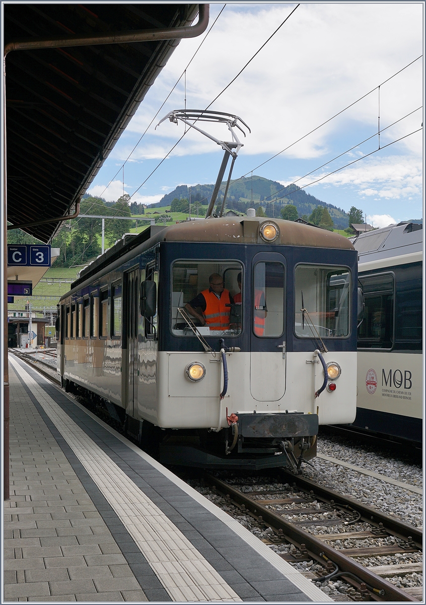 Der MOB Be 4/4 1007 ex  Bipperlisi  auf einer Schulungsfahrt in Zweisimmen. 

19. August 2020