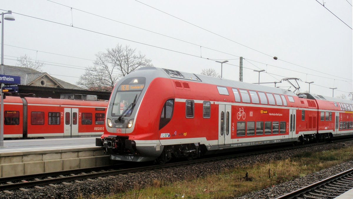 Der neue Twindexx (Br 446) auf der Riedbahn: Als RE70 nach Mannheim Hbf fuhr heute Morgen 446 005-4 (23.03.18).