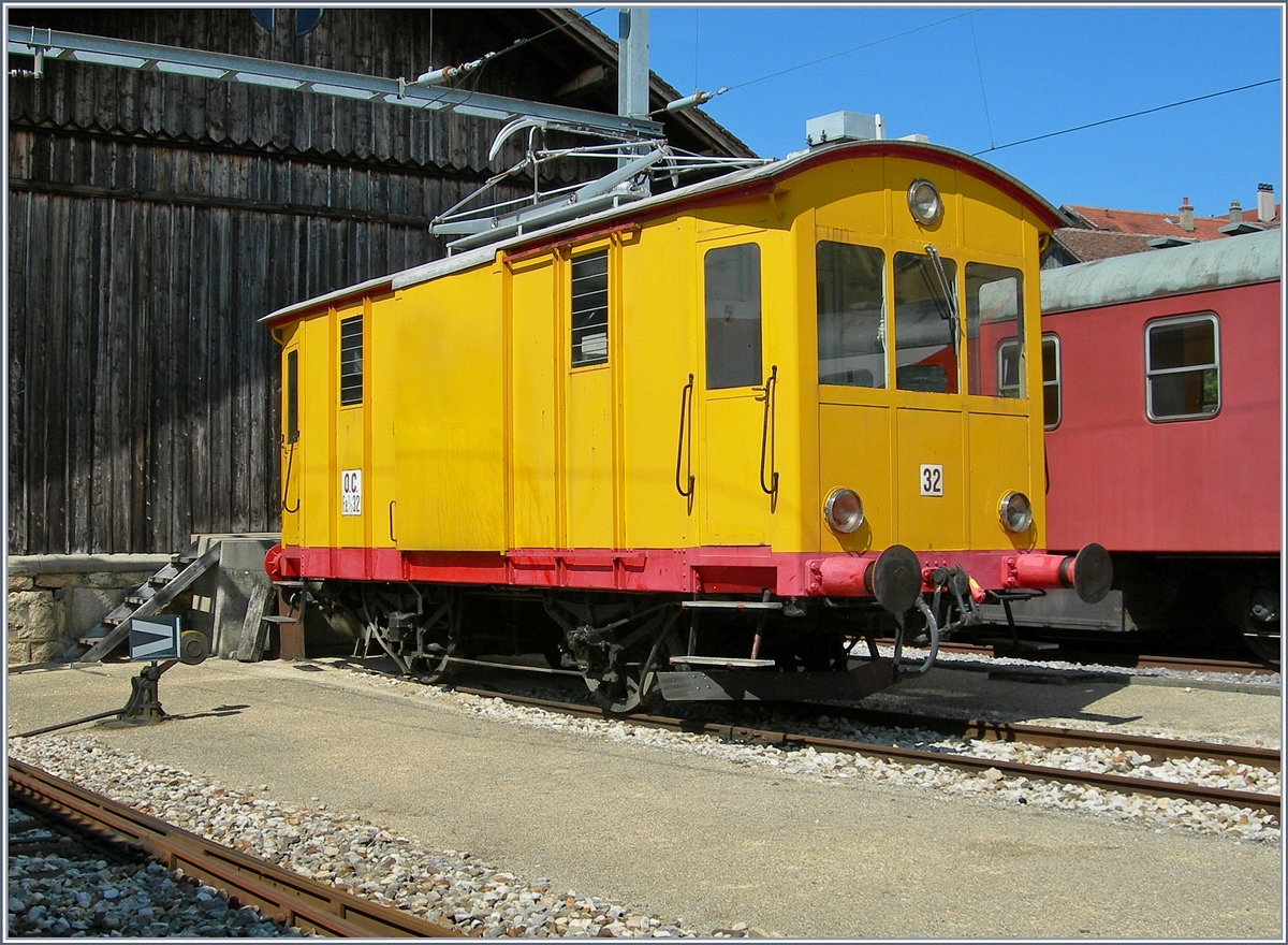Der OC Fe 2/2 32 (Baujahr 1902) in Orbe.
19. Juli 2006 