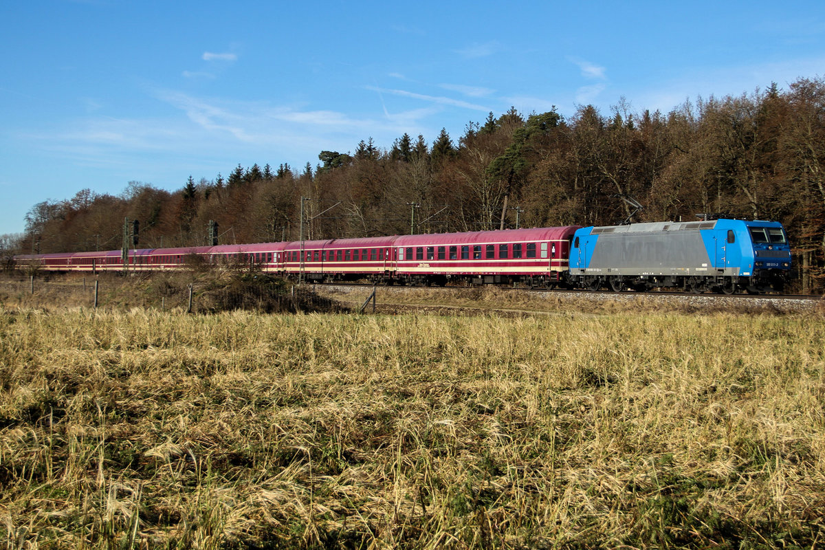 Der Party Zug rollt. Euro Express mit feiernden Gästen Richtung Süden am 8.12 2016.