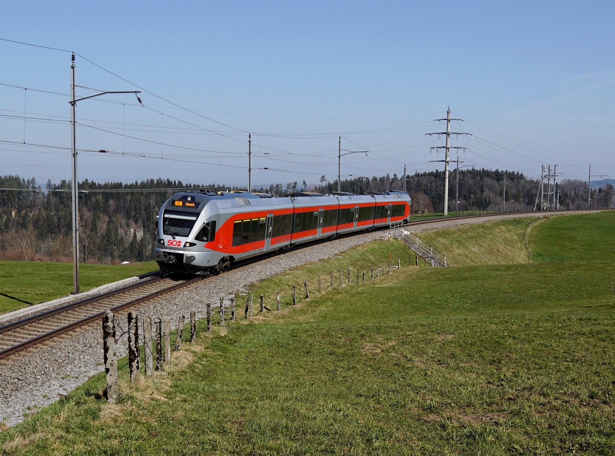 Der RABe 526 063 als S 4 nach Uznach am 30.03.2019 unterwegs bei Schachen.