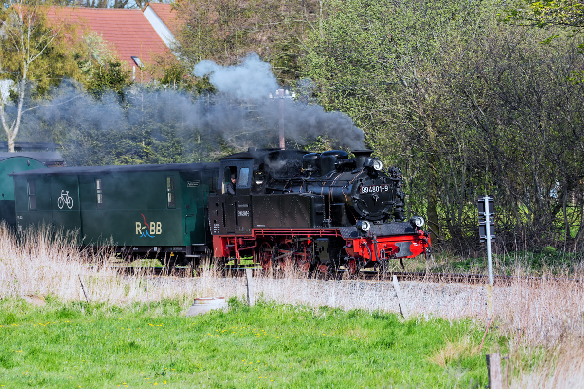 Der Rasende Roland vor dem Haltepunkt Serams. - 06.05.2017