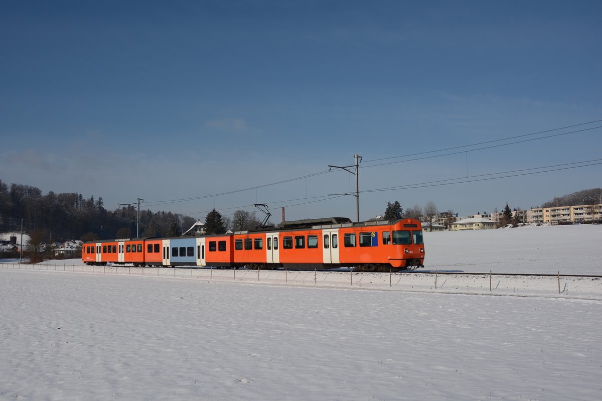 Der RBS-Be 4/12 61 am 4. Februar 2019 als S7 im frisch verschneiten Worblental zwischen Deisswil und Stettlen.