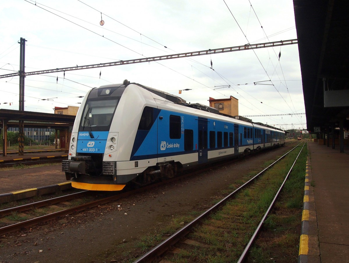 Der RegioPanter 441 003-1 (Škoda Vagonka) wartet am 22.09.14 in Bahnhof Most