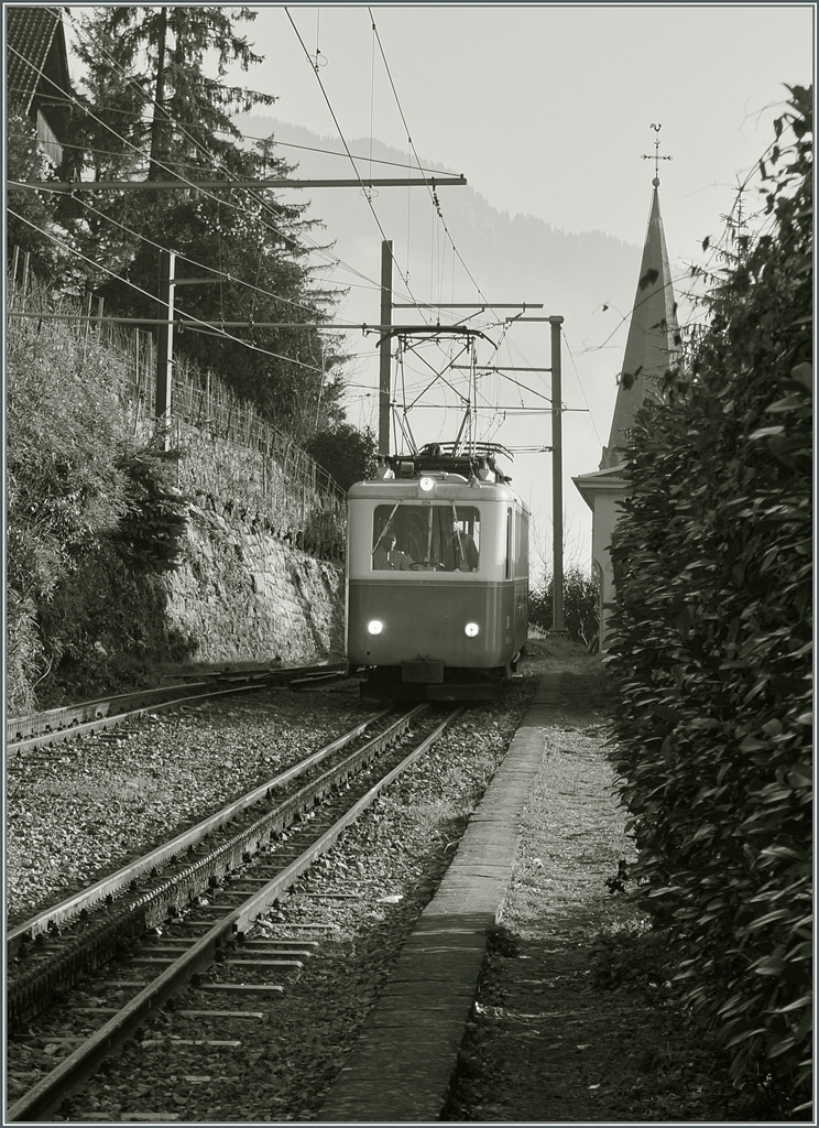 Der Rochers de Naye Beh 2/4 204 erreicht als Schülerzug 3390 von Caux kommend Les Planches.
8. Dez. 2015