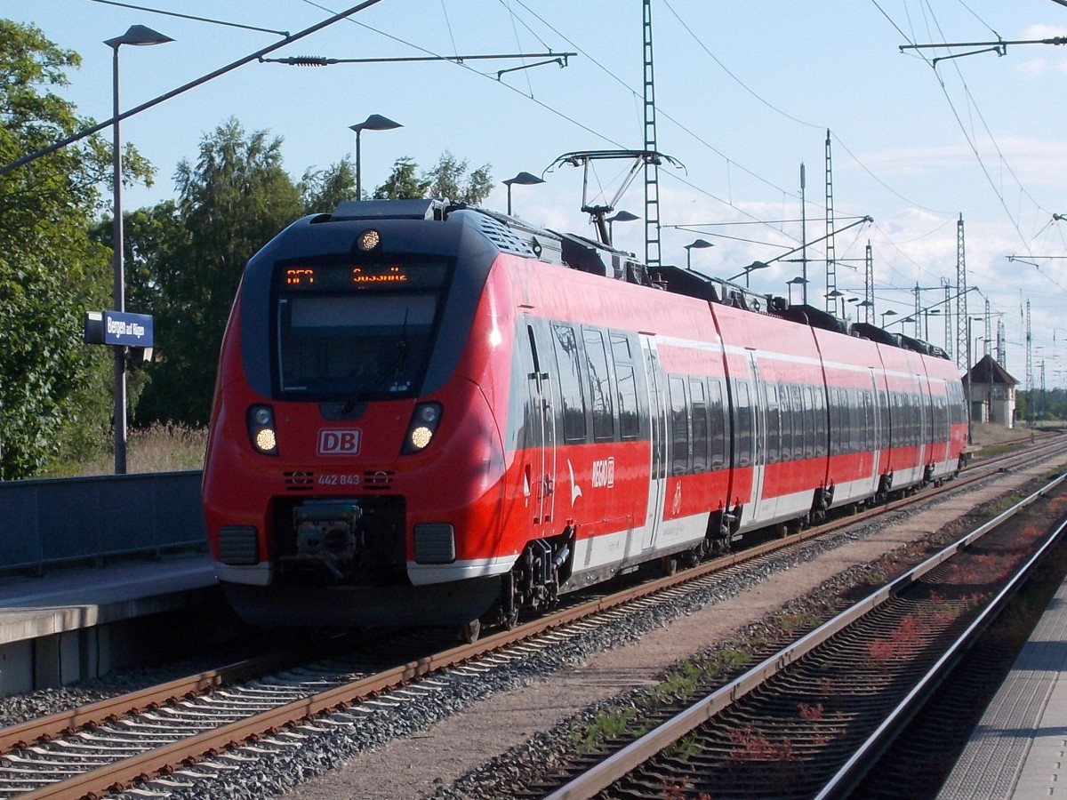 Der Rostocker Talent 2 442 843 fuhr,am 29.Mai 2014,auch den RE 13015 Rostock-Sassnitz der hier in Bergen/Rügen eintraf.