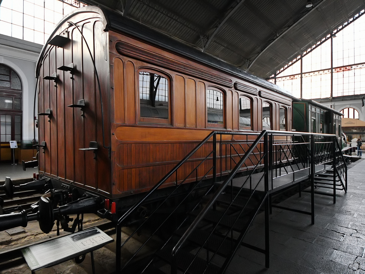 Der Salonwagen vom Typ JMR wurde 1902 bei der Ashbury Railway Carriage & Iron Co. in Groß-Britannien gebaut. (Eisenbahnmuseum Madrid, November 2022)
