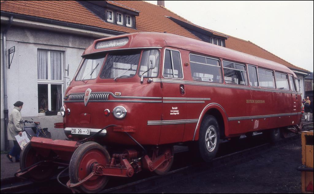 Der Schistrabus am 19.4.1997 im Freigelände des Eisenbahnmuseum Bochum Dahlhausen.