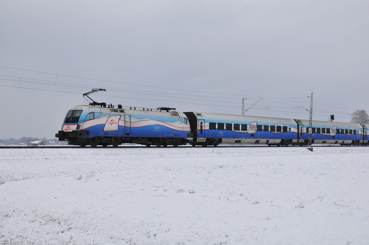 Der Ski Austria Railjet geschoben von der 1116 251-0 am 25.01.14 bei Übersee am Chiemsee.