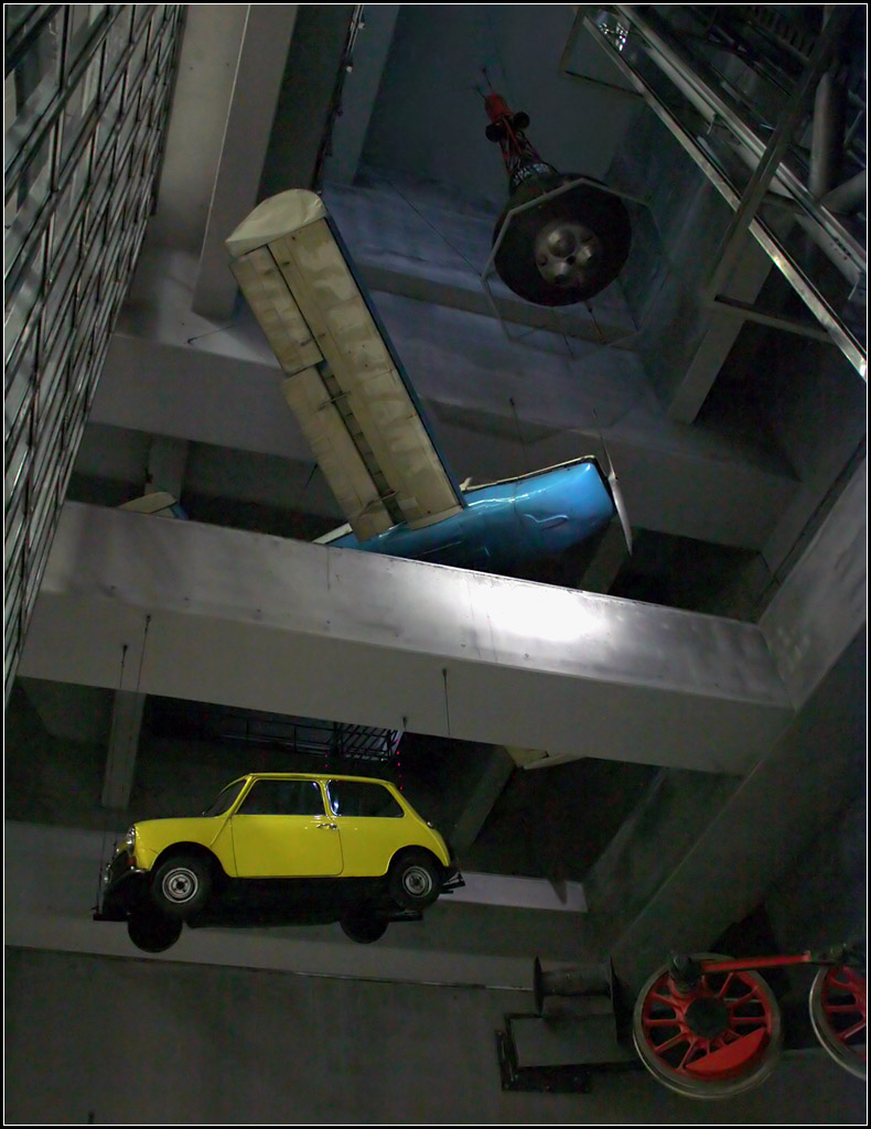 Der Technische Fortschritt - 

Von der Eisenbahn, über das Auto und Flugzeug zur Raumfahrt. Installation im U-Bahnhof Schweglerstraße an der U3 in Wien.

10.10.2016 (M)