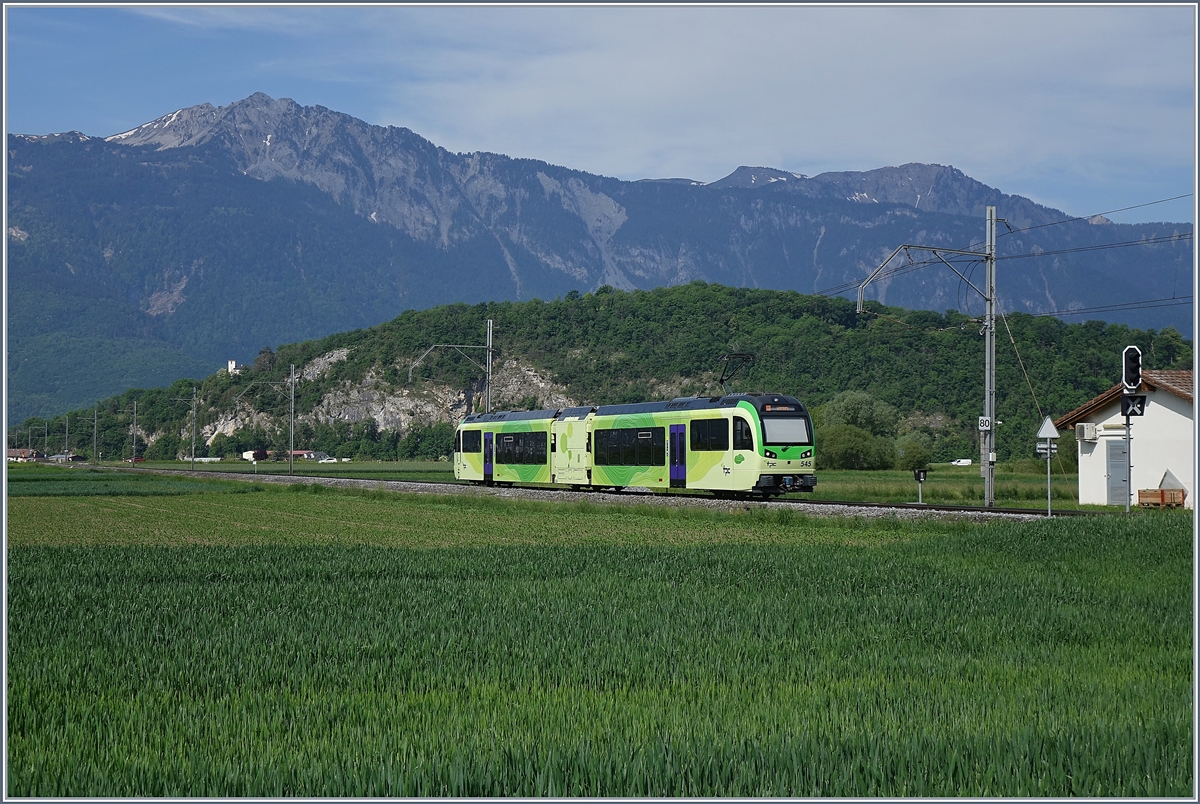 Der TPC (AOMC ASD) Beh 2/6 545 hat nach einem kurzen Halt Villy verlassen und ist nun auf dem Weg in Richtung Monthey. 

9. Mai 2020