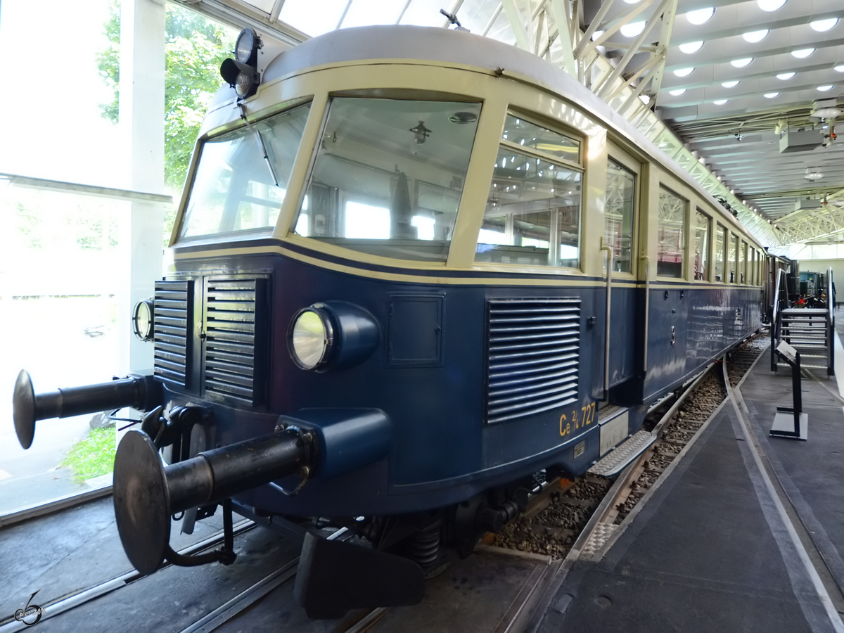 Der Triebwagen Ce 2/4 im Verkehrshaus der Schweiz (Luzern, September 2011)