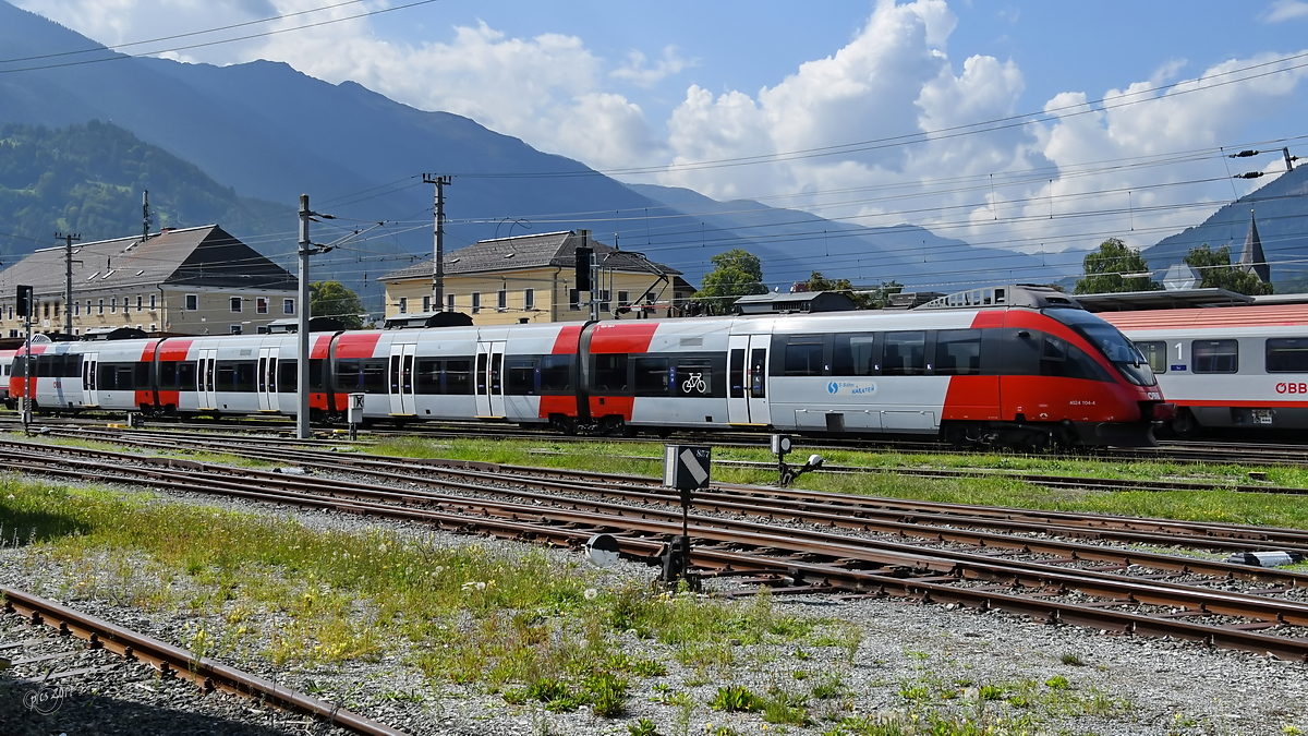 Der Triebzug 4041 104-4 der ÖBB Ende August 2019 am Bahnhof Lienz.