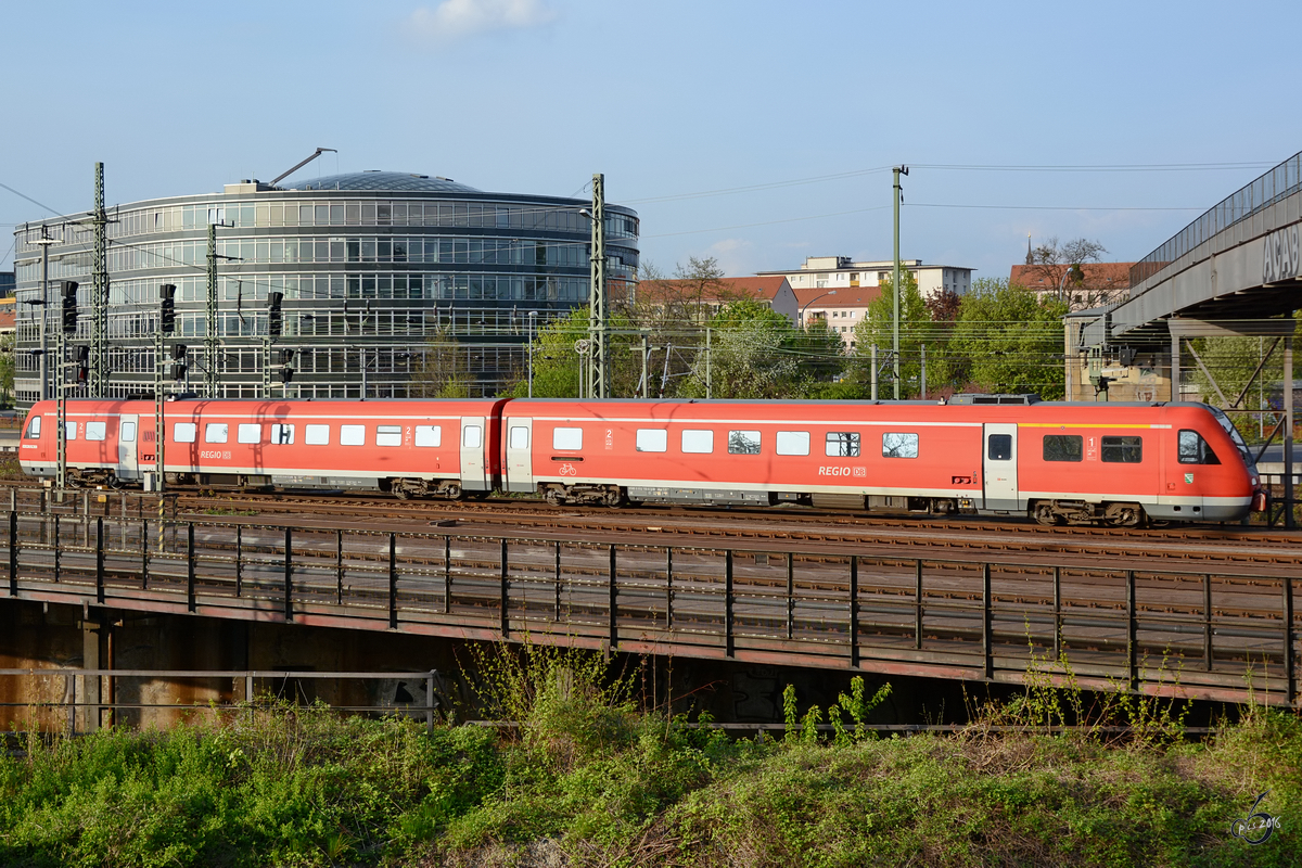 Der Triebzug 612 110 der DB regio im April 2014 in Dresden.