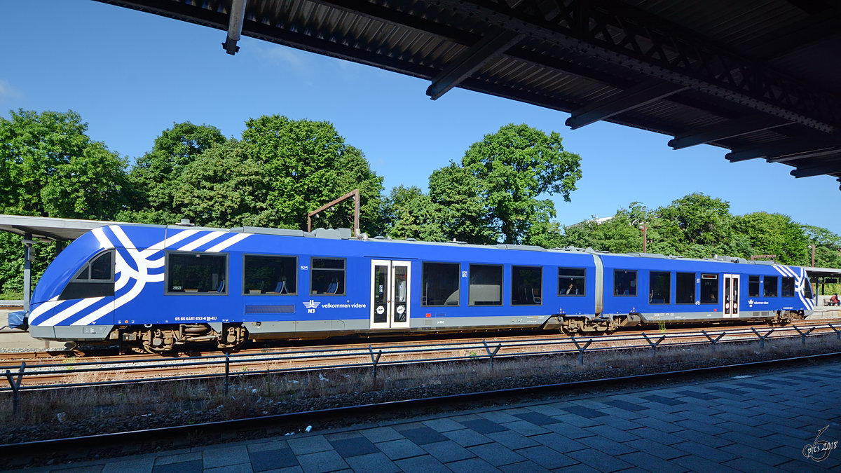 Der Triebzug Alstom Coradia LINT 41 wartet in Aalborg auf die Weiterfahrt. (Juni 2018)