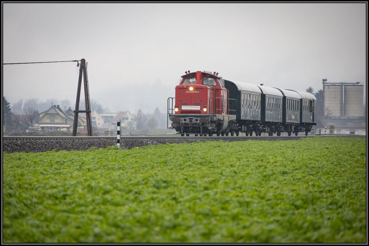 Der Trübe 4.12.2022 bei Frauental Bad Gams. 
DH 1100.1 rollt mit Ihrem Nikolauszug zurück nach Graz .