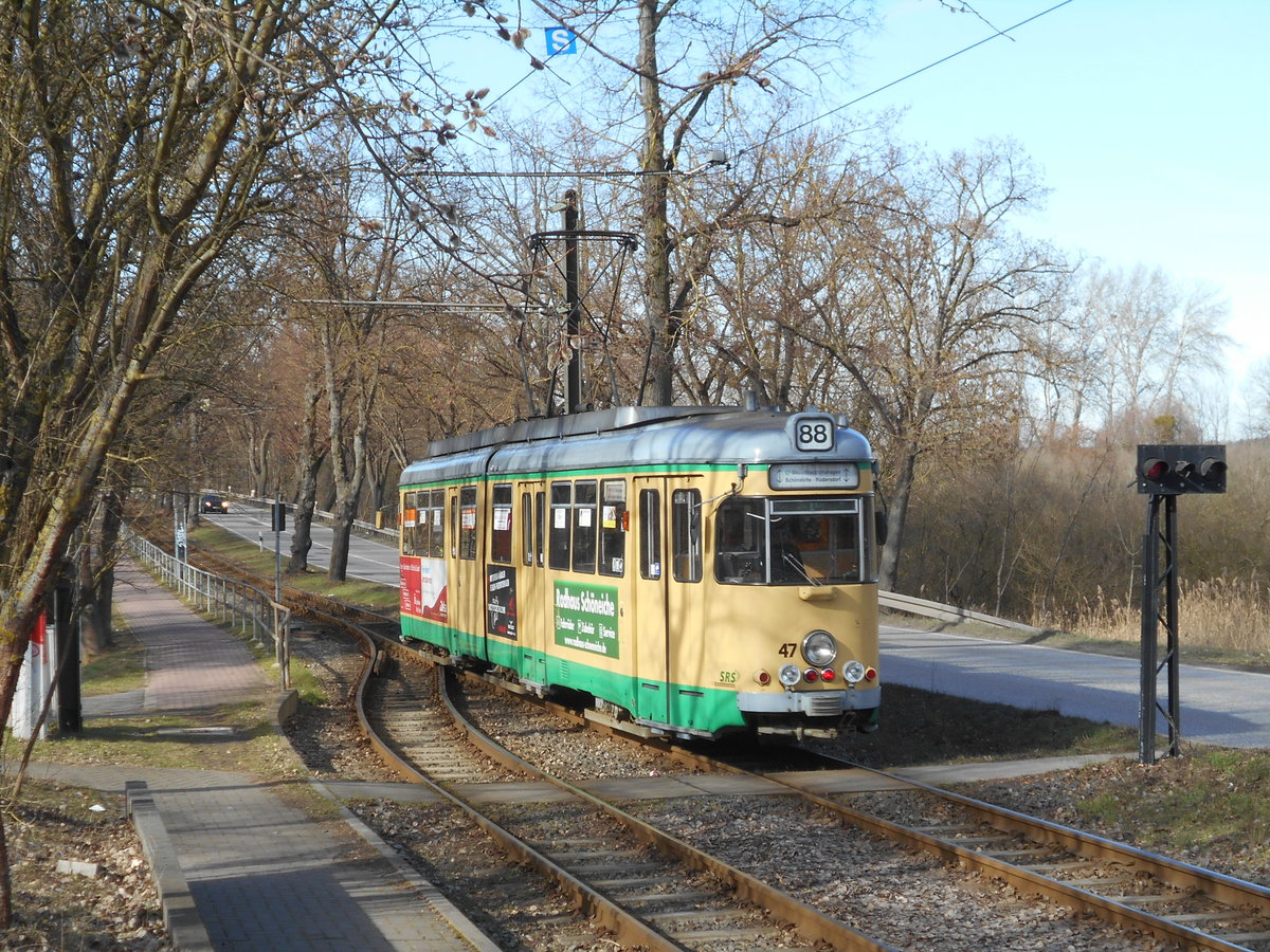 Der Tw 47 nahm ich,am 23.Februar 2019,beim Verlassen von Rüdersdorf,an der Haltestelle Torellplatz auf.