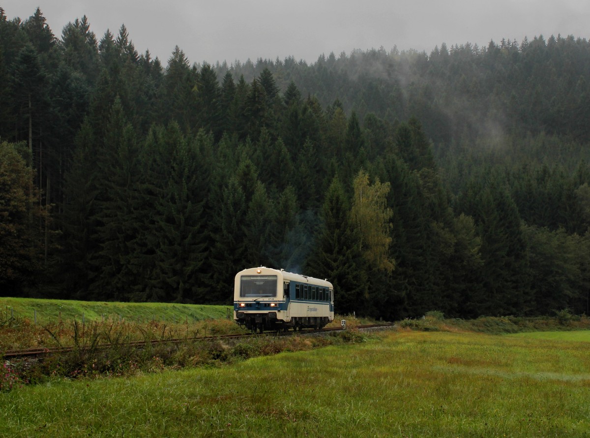 Der VT 08 bei einer Fotofahrt am 27.09.2014 unterwegs bei Gstadt.