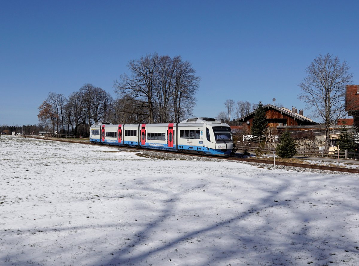 Der VT 109 als BOB nach Tegernsee am 09.02.2020 unterwegs bei Moosbach.
