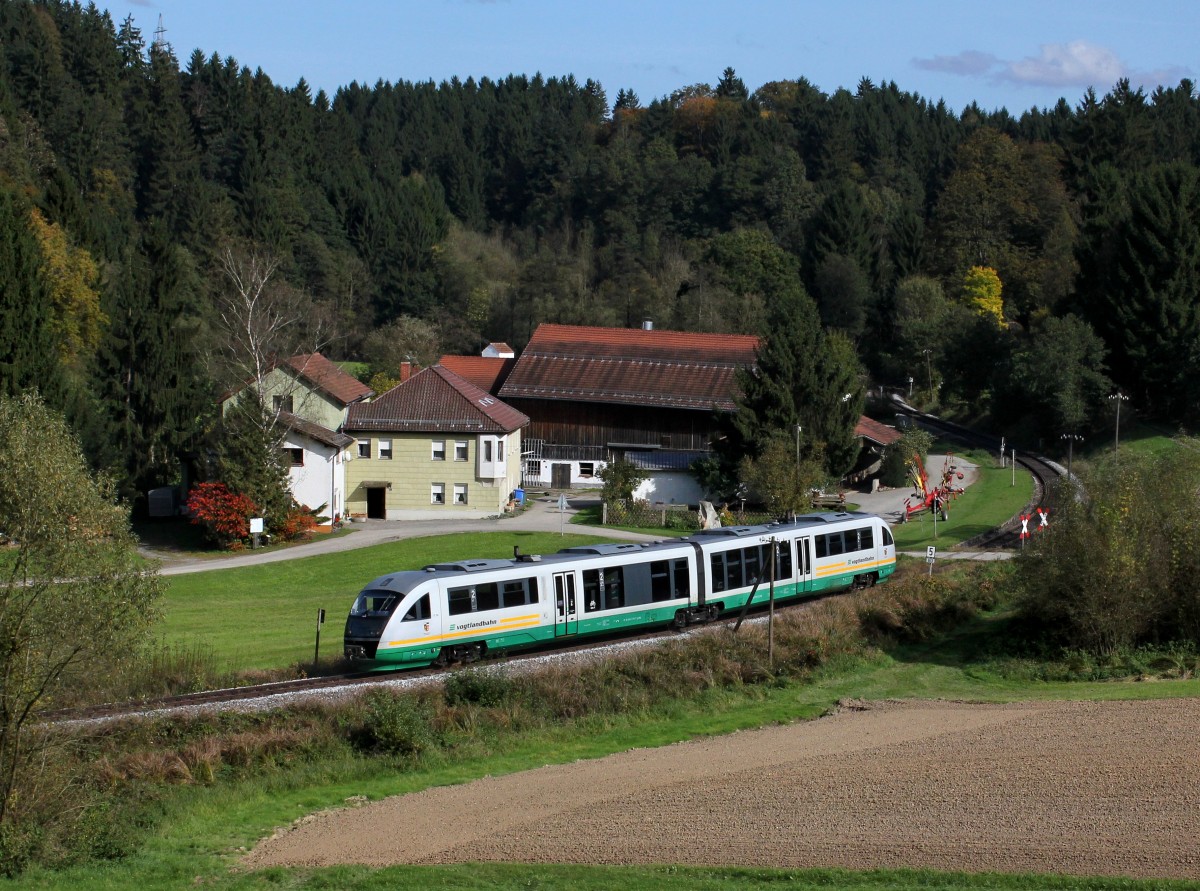 Der VT 19 nach Passau am 12.10.2013 unterwegs bei Neuhausmühle.