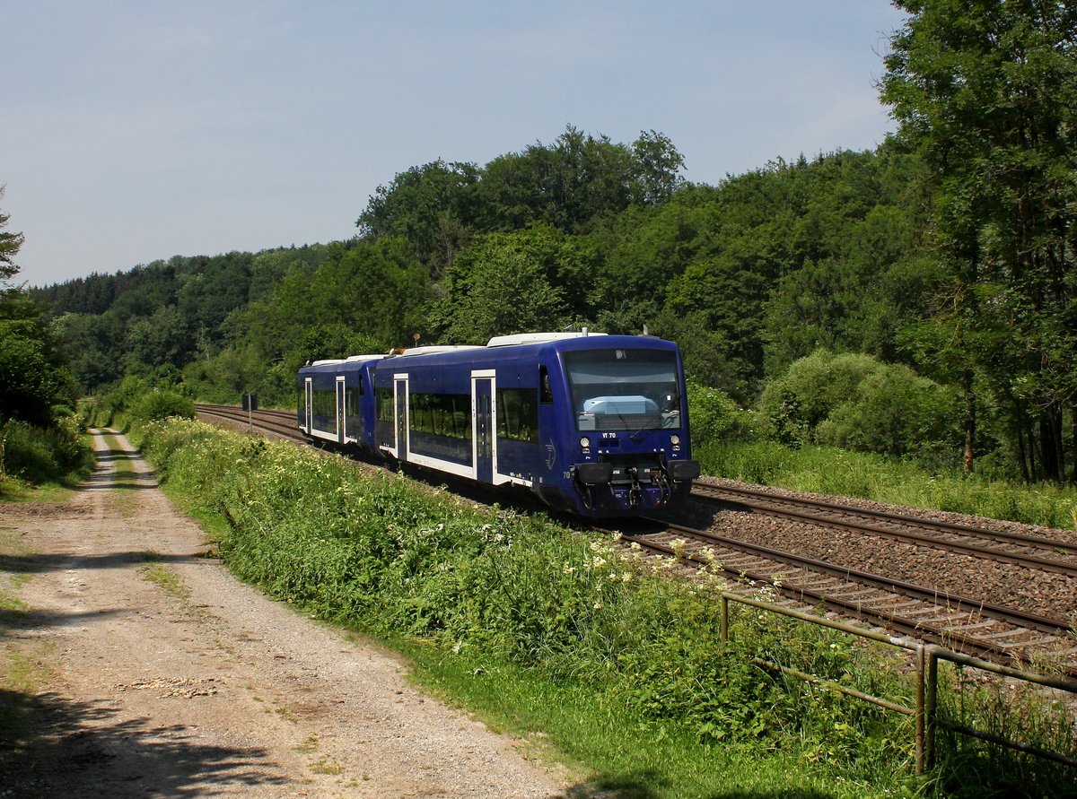 Der VT 70 und der VT 71 als BOB nach Friedrichshafen am 04.07.2015 unterwegs bei Durlesbach.