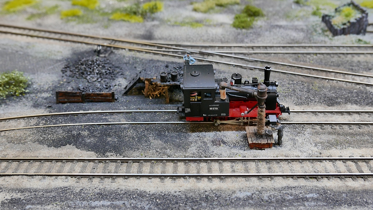 Der Wasserkran ist auch im Modell schwenkbar ausgeführt.
Nachbildung der  Geldernschen Kreisbahn  (die nie in Geldern hielt) des  Modellbauteam Rhein-Maas e.V.  auf der  Internationalen Modellbahn- und Modellbau-Ausstellung 2018  in Straelen, 10.6.2018 