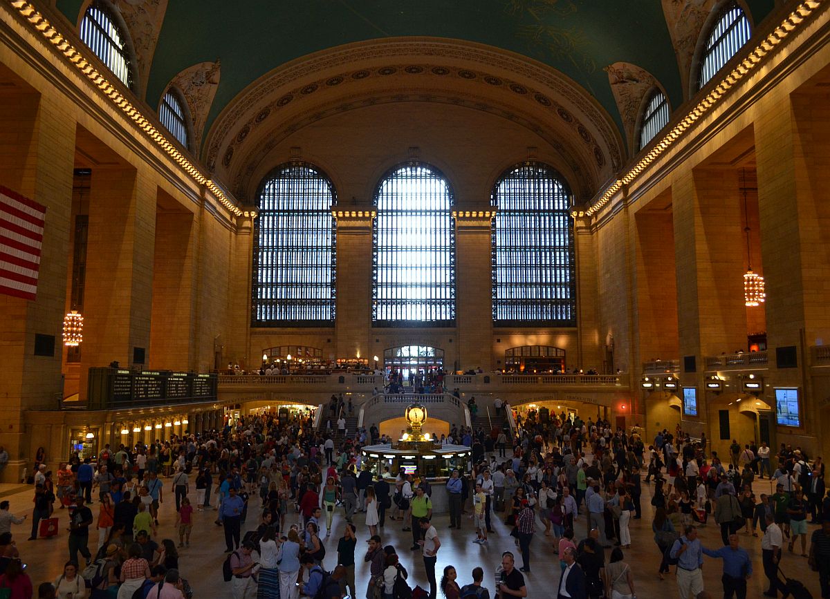 Der wohl schönste Bahnhofsbau der Welt - perfekt erhalten und stark frequentiert: die Halle des New Yorker Grand Central Terminal in Manhattan. 20.6.2014