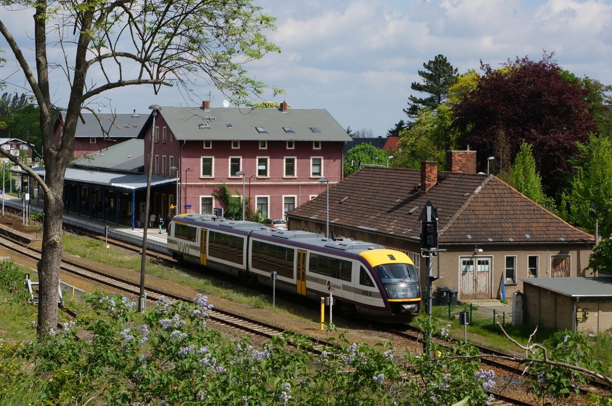 Desiro 642 345 der Städtebahn Sachsen bei Einfahrt in Kamenz; 10.05.2015
