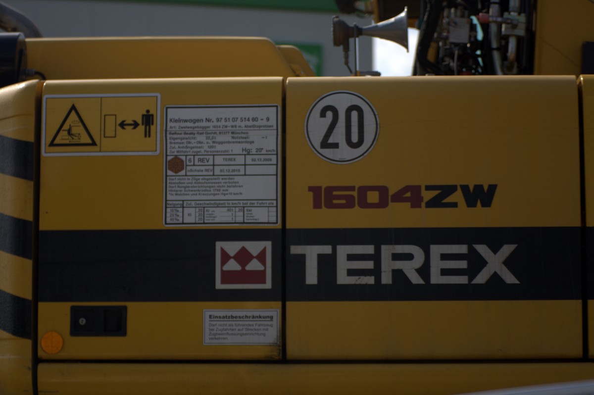 Detailansicht  eines Zweiwegebaggers 24.08.2013 15:34 Uhr Coswig
Aber hier zeigt es sich, das TAMRON und der Telekonverter sin wohl doch nicht fr Nahaufnahmen geeignet ! (Ablehnung ?) 