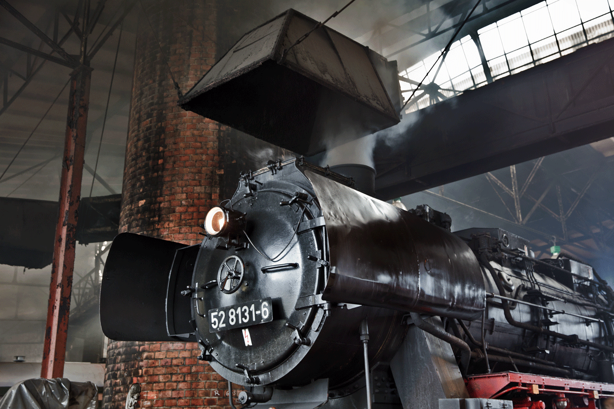 Detailaufnahme der Dampflokomotive 52 8131-6 im Rundlokschuppen BW Dresden vom 9.4.2017