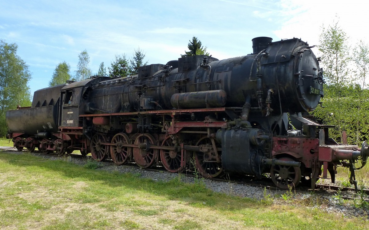 Deutsches Dampflokmuseum Bahnbetriebswerk Tuttlingen, BR52 8191, wartet auf die helfende Hand!, Juli 2015