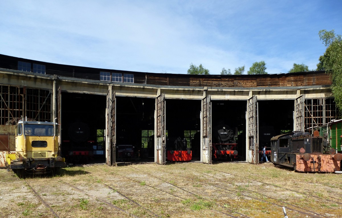 Deutsches Dampflokmuseum Bahnbetriebswerk Tuttlingen, der Ringlokschuppen, Juli 2015