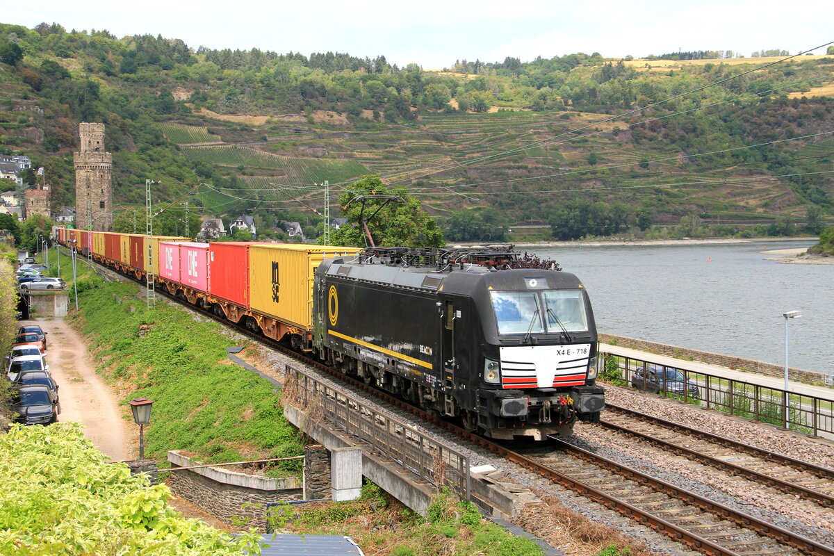 Deutschland
Lok 193 718 von Beacon zieht einem Containerzug in Oberwesel
24/7/2026