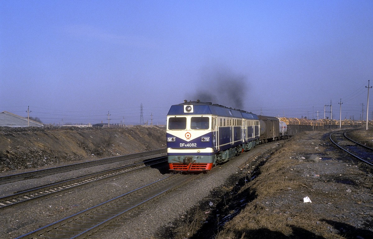 DF4C 4082 + 4098  Changchun  10.03.94