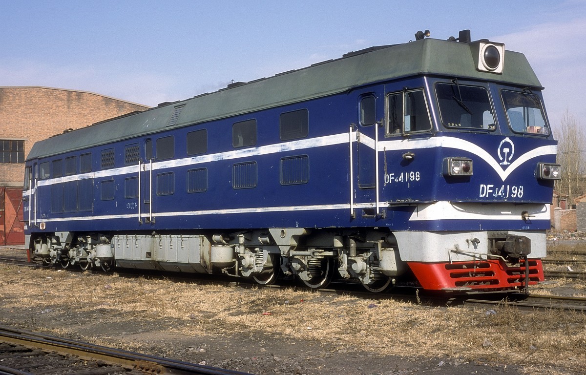 DF4C 4198  Jiningnan  26.10.99