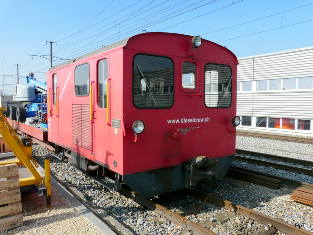 DFB - Rangierlok Tmh 2/2  986 in Siselen ( asm Linie Biel - Täuffelen ) unterwegs für Furrer & Frei (Fahrleitungsbau) Foto vom 07.03.2014