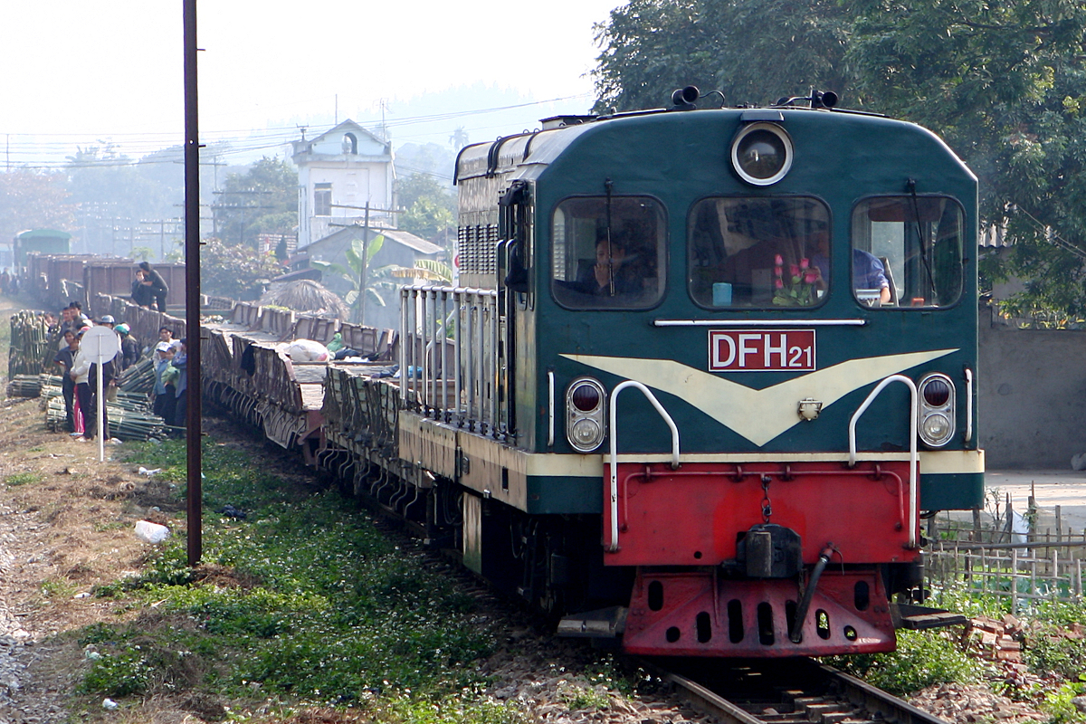 DFH 21 auf der Strecke von Hanoi nach Sa Pa, 16.01.2009