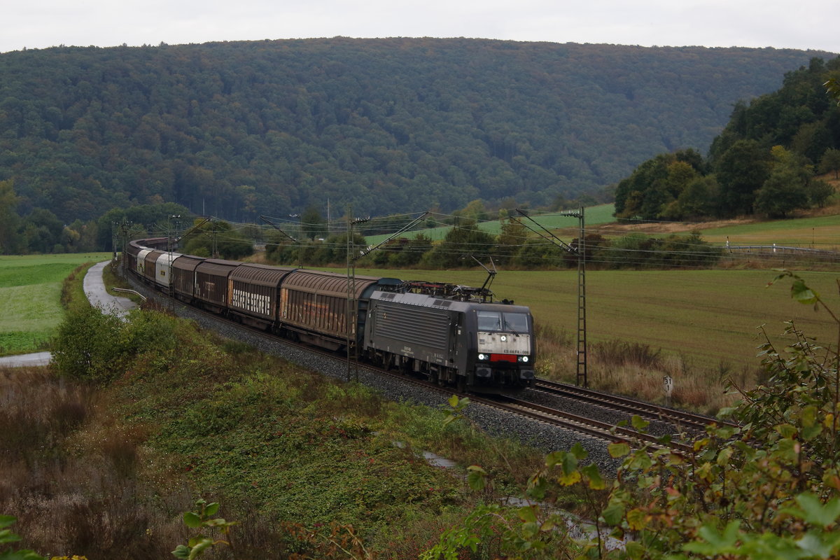 DGS 46107 mit der ES 64 F4 084 bei Karlstadt Richtung Würzburg. Aufgenommen am 11.10.2016 an der Main- Spessart Bahnstrecke. 