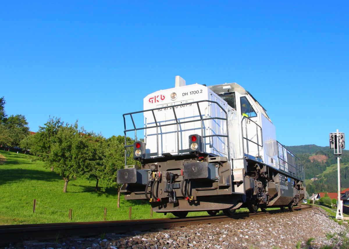 DH 1700.2 EX LTE 2170.001 die die erste G1700BB in �sterreich war und schon seit �ber einem Jahr dem Inventar der Graz K�flacher Eisenbahn angeh�rt erstrahlt seit kurzem in einem wei�em Farbkleid. Deutschlandsberg im Juni 2014 
