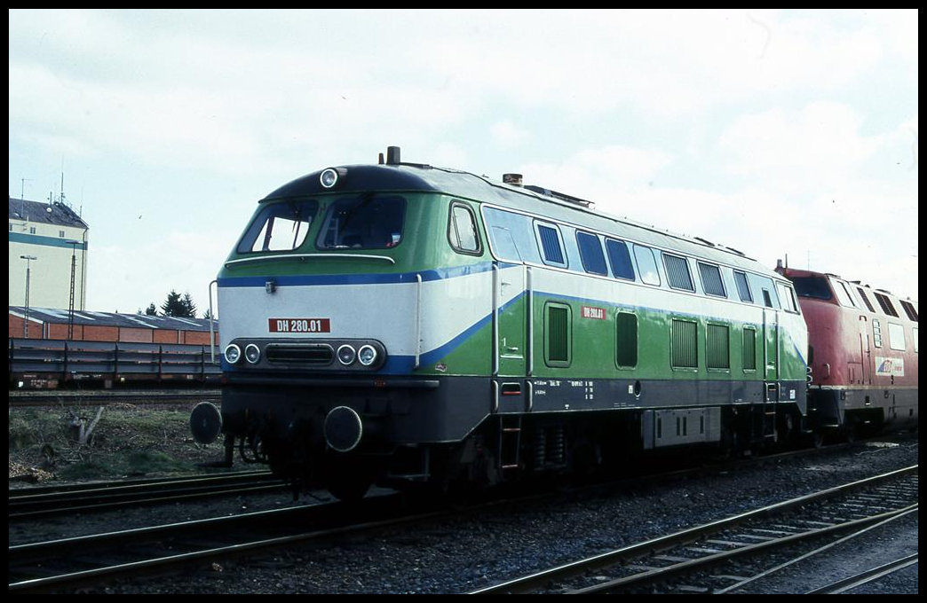 DH 280.01 war am 24.3.2002 im Betriebshof der EVB in Bremervörde abgestellt.