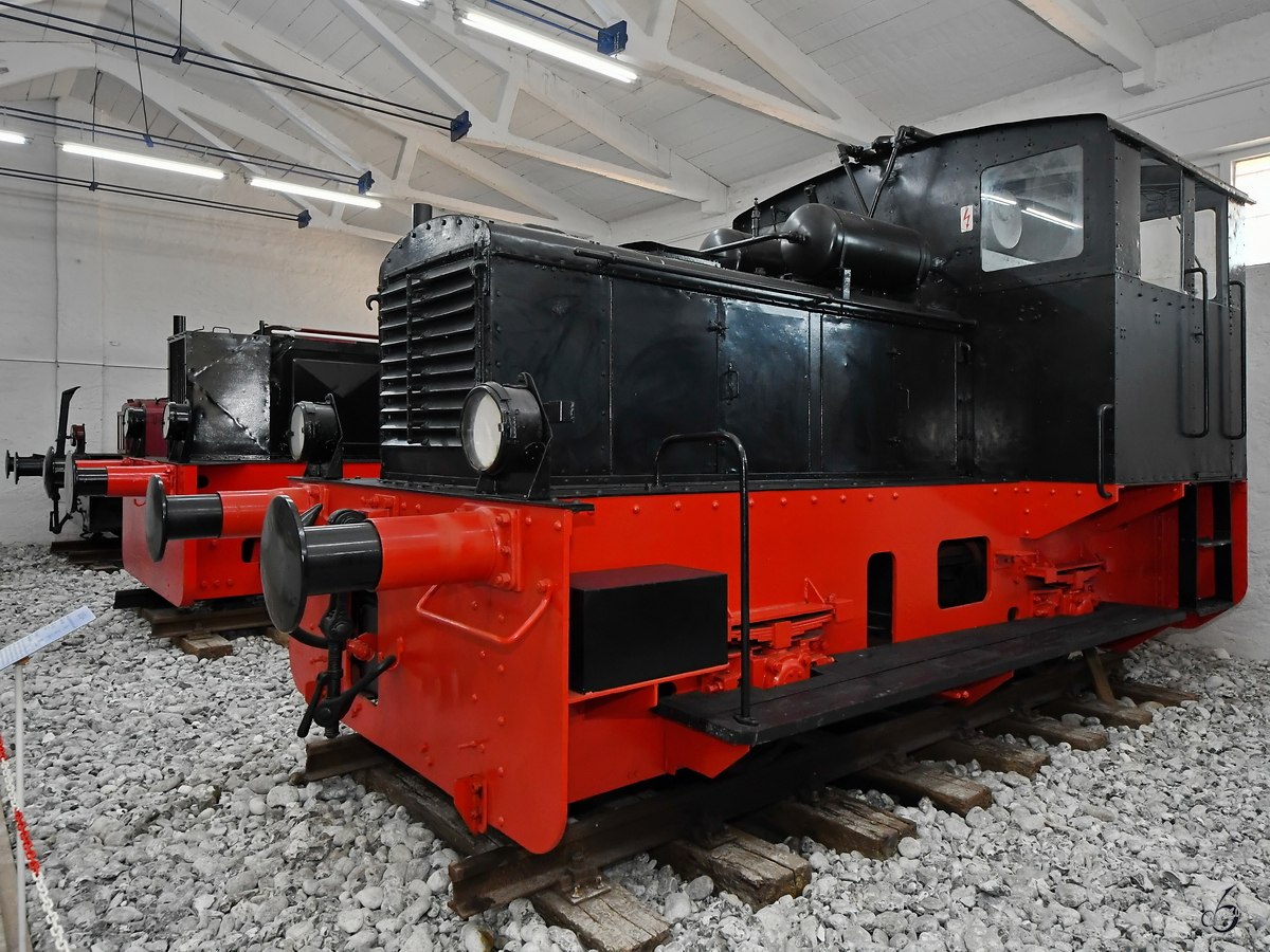 Die 100 936-4 ist eine 1939 von Jung gebaute Rangierlokomotive Typ VN234. (Oldtimermuseum Prora, April 2019)