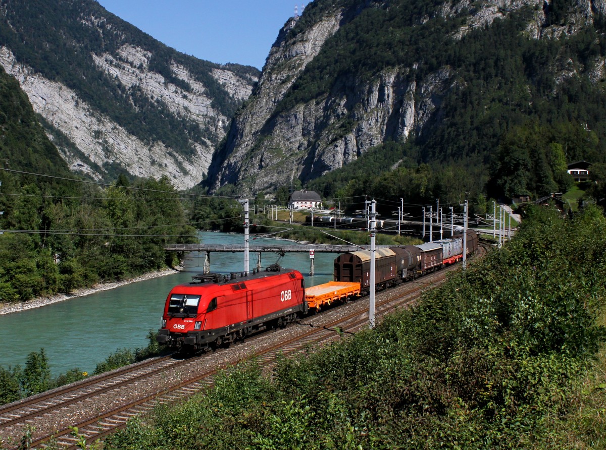 Die 1116 086 mit einem Güterzug am 12.09.2015 unterwegs bei Stegenwald.
