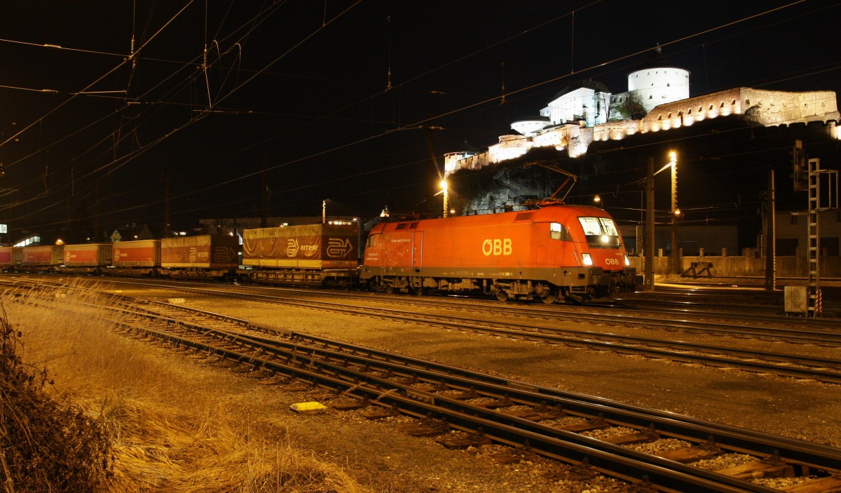 Die 1116 260-1 ``Sicher durch Europa`` steht am späten Abend es 13.3.2014 mit einem KLV von Arcese im Bahnhof Kufstein und wartet auf die Ausfahrt Richtung Italien.