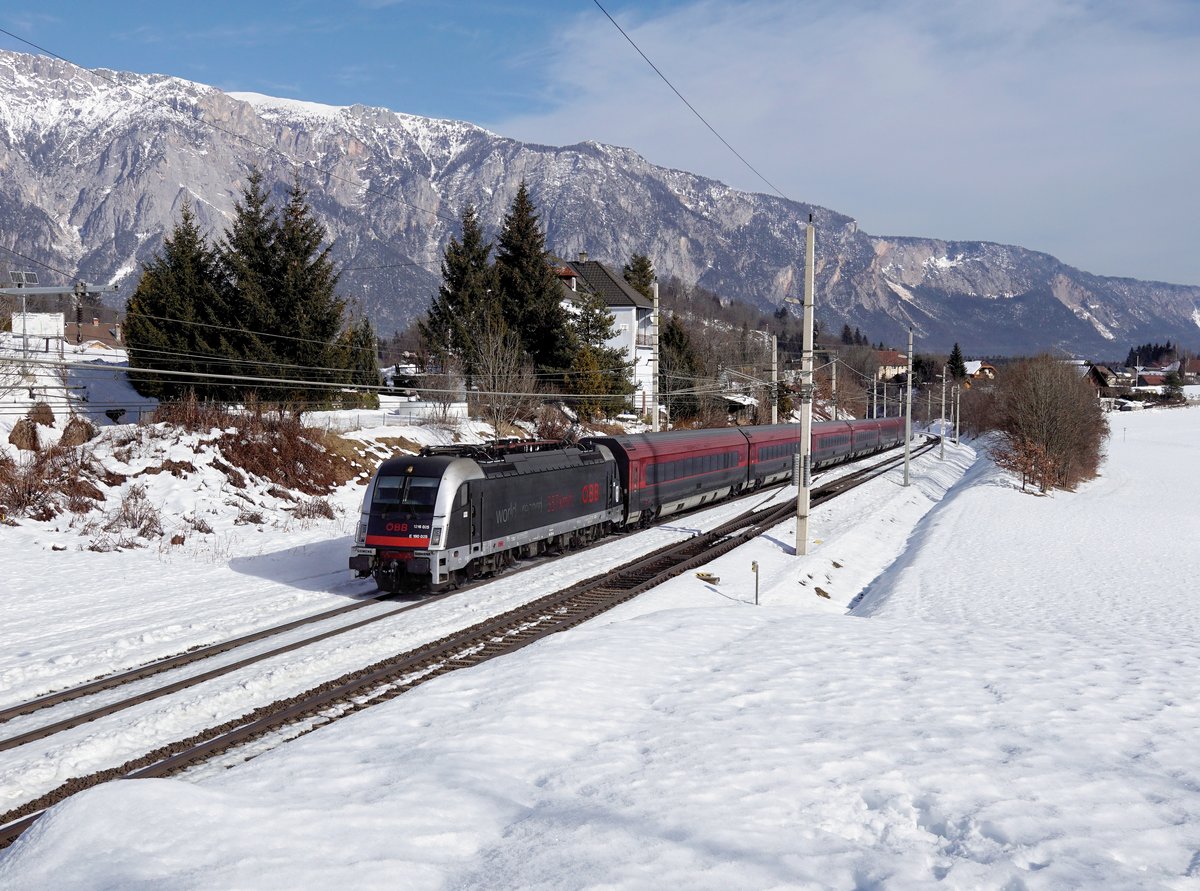 Die 1216 025 mit einem RJ nach Venedig am 09.02.2019 unterwegs bei Thörl-Maglern.