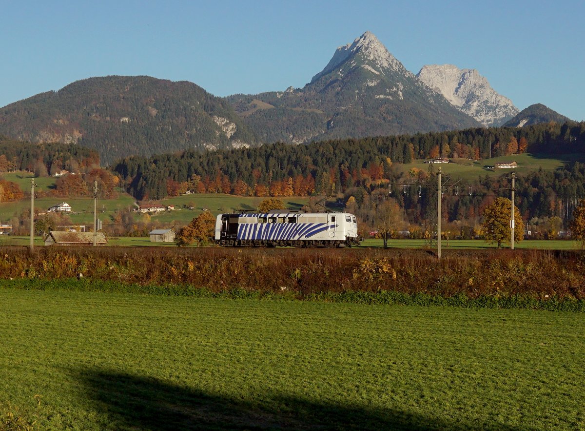 Die 151 056 am 10.11.2018 unterwegs bei Kirchbichl.