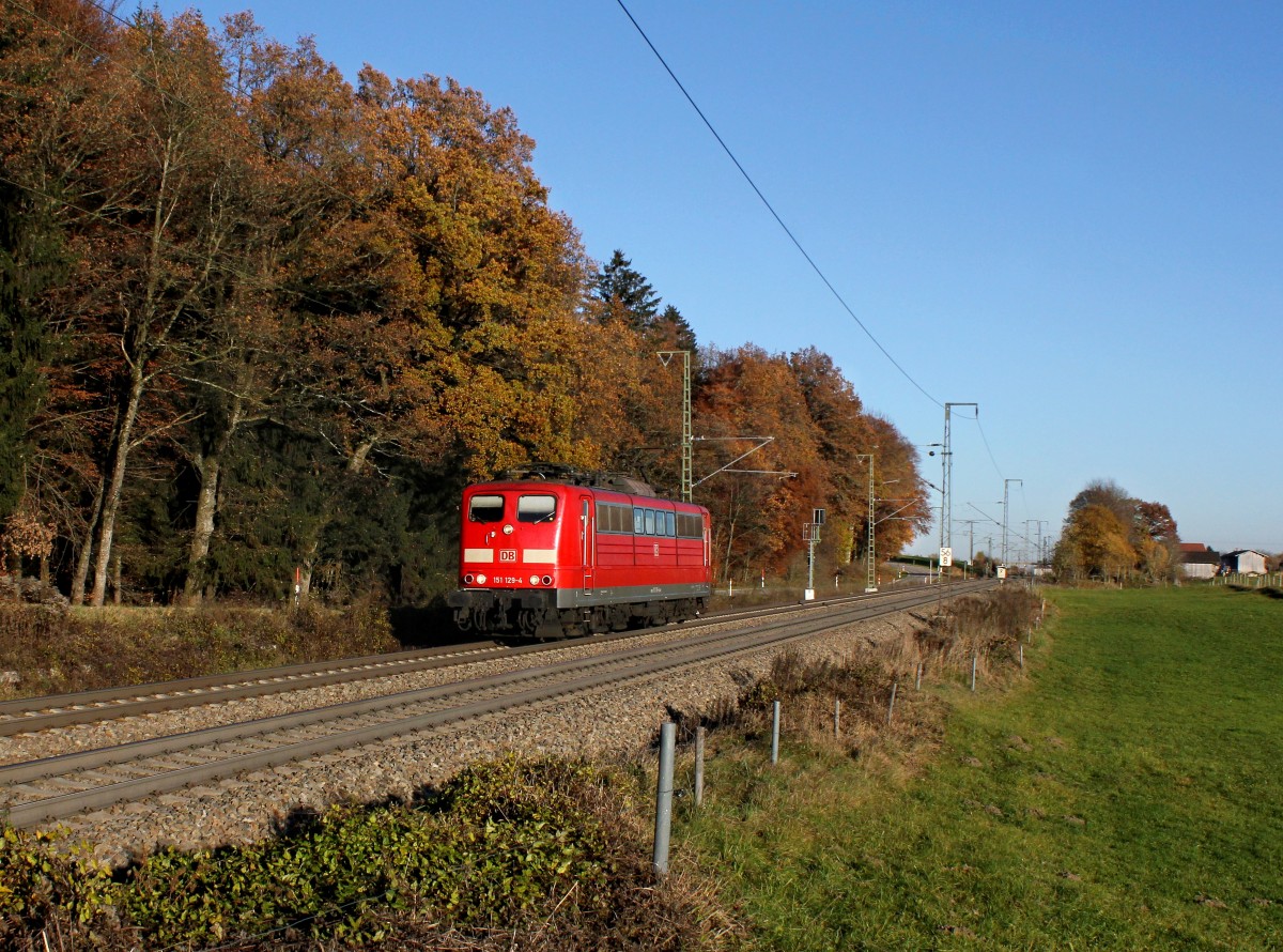 Die 151 129 am 06.11.2015 unterwegs bei Hufschlag.