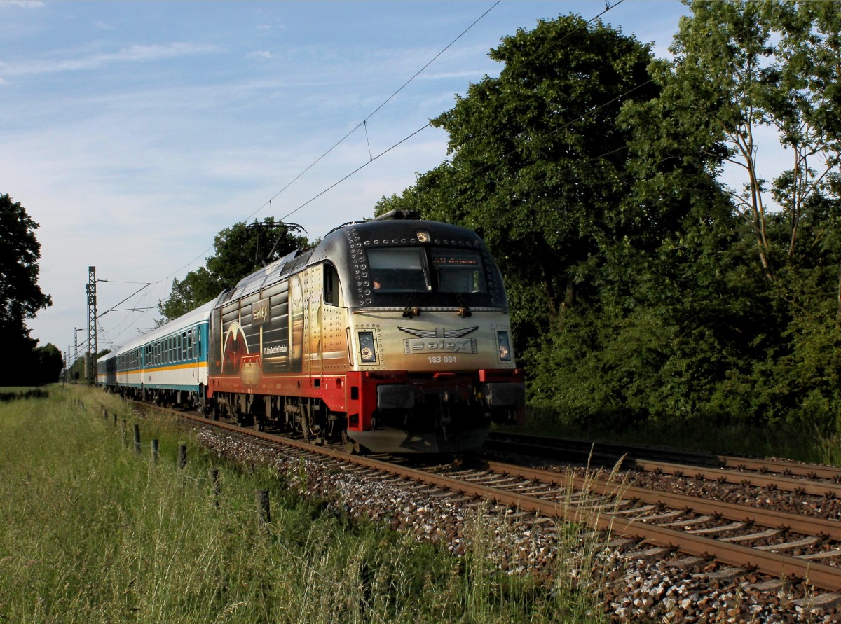 Die 183 001 mit einem ALEX nach Mnchen am 15.06.2013 unterwegs bei Feldmoching.