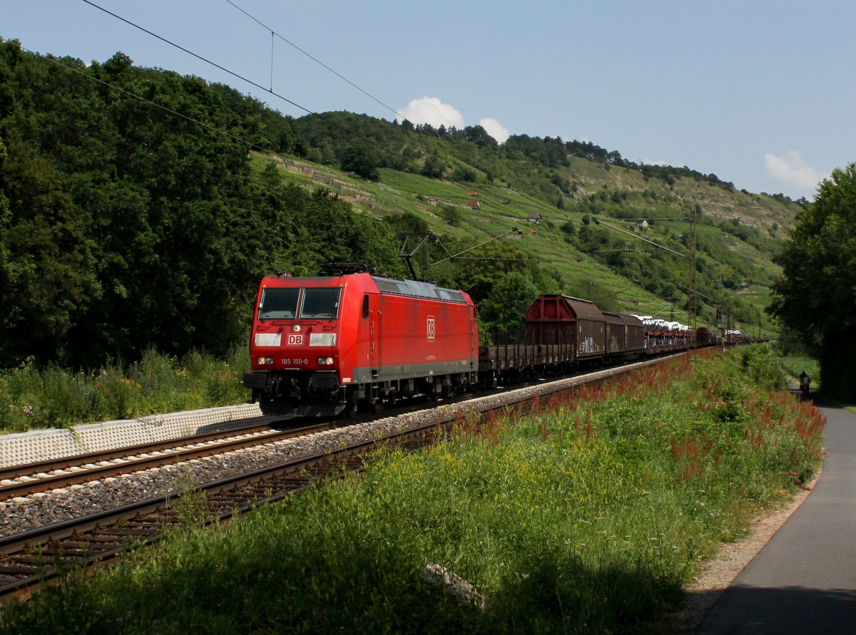 Die 185 150 mit einem Güterzug am 06.07.2013 unterwegs bei Gambach.